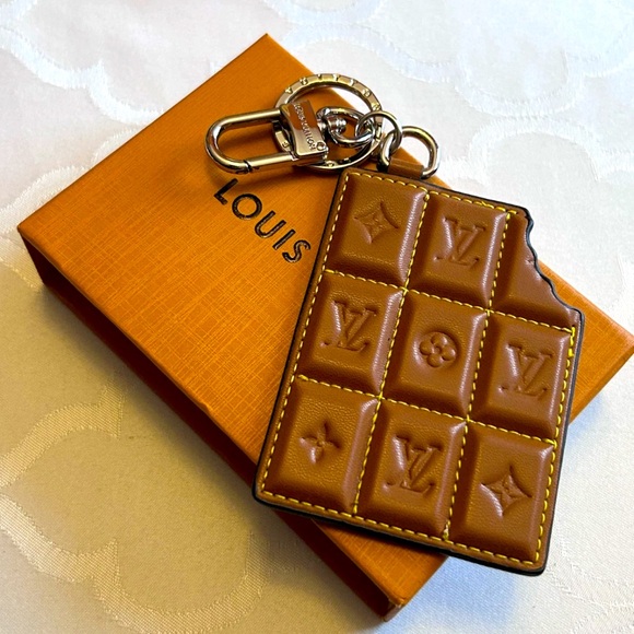 Louis Vuitton Other - Louis Vuitton Brown Key & Card Holder